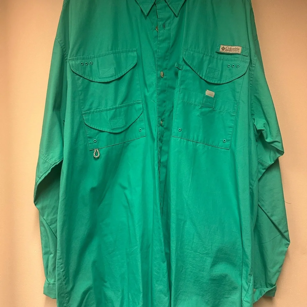 Columbia Men's‎ Green Casual Button Down Shirt
